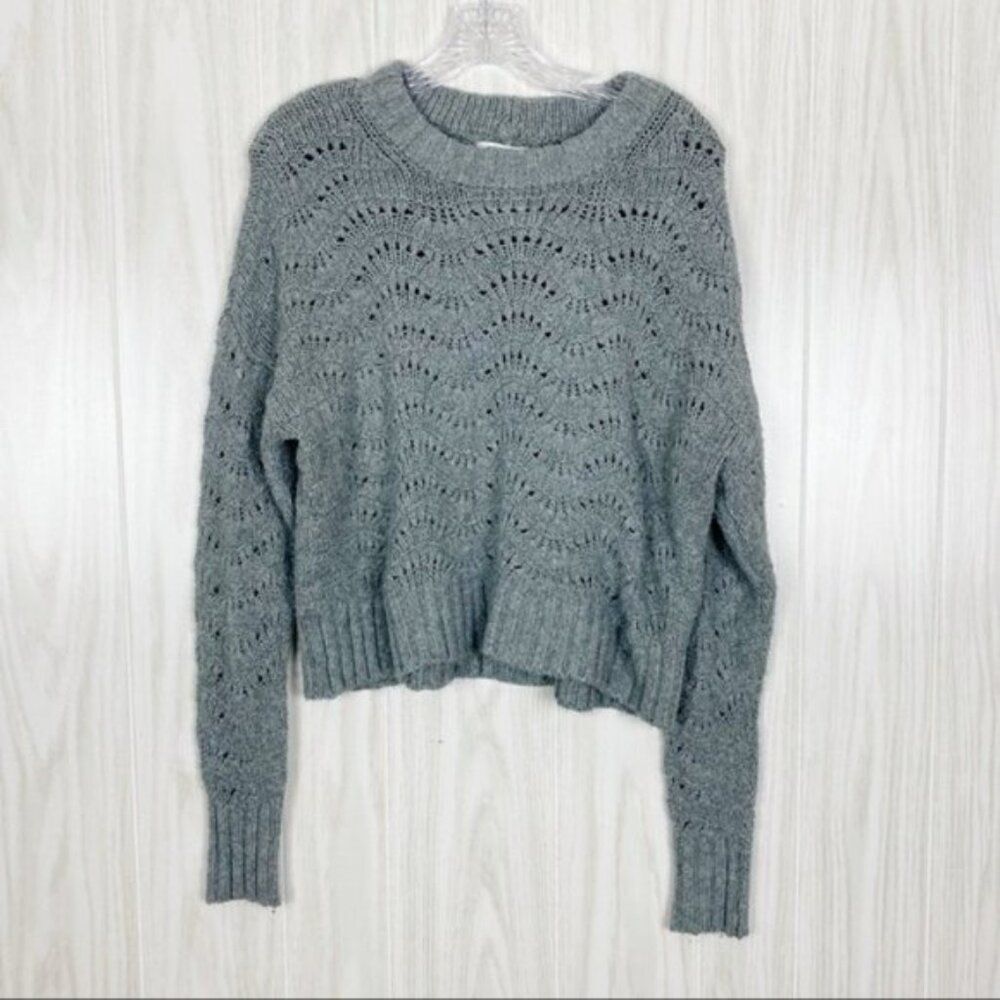 American Eagle | Grey Knit Sweater Size Small
